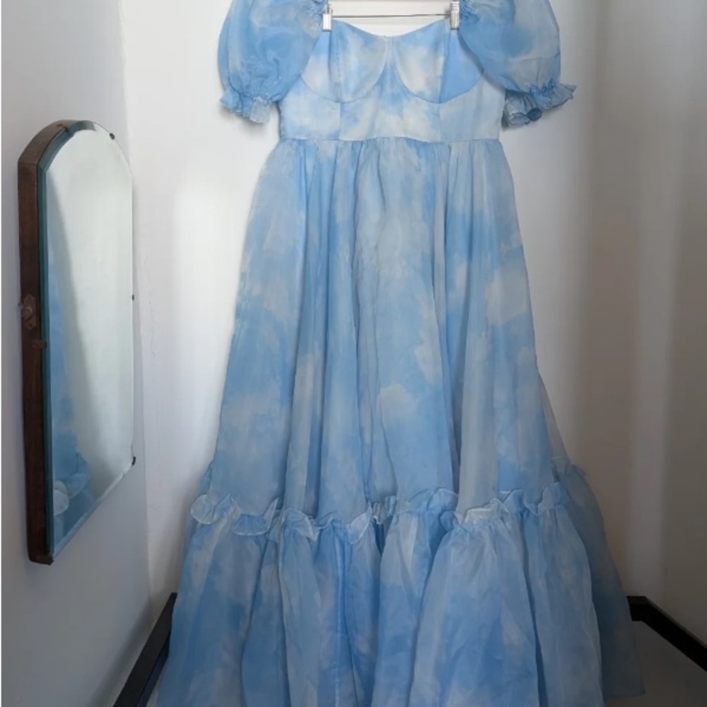 NWOT Selkie Head In The Clouds Ritz Gown Size L Large - Picture 2 of 2